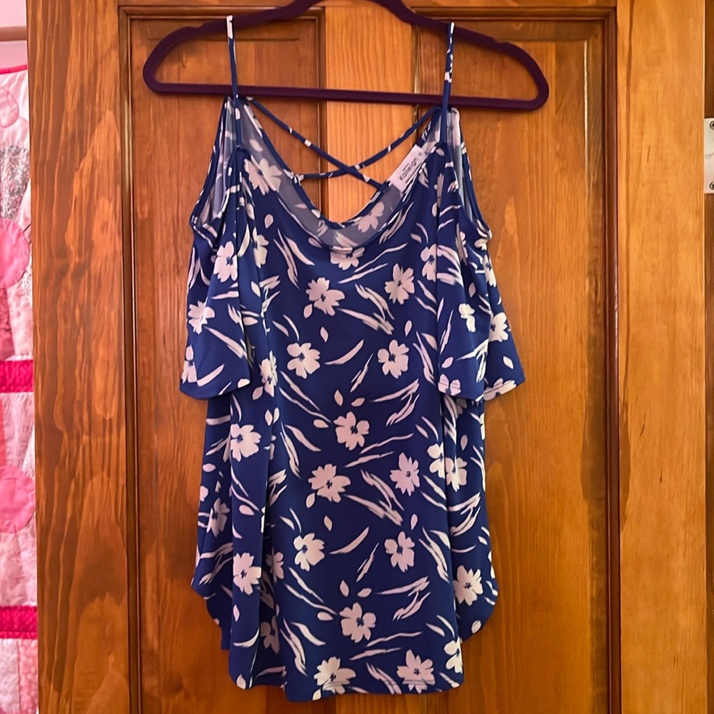 xl blue floral shoulder baring top with flutter sleeves and criss cross back
